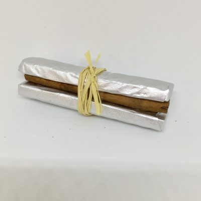 Շոկոլադ դարչնի փայտիկով